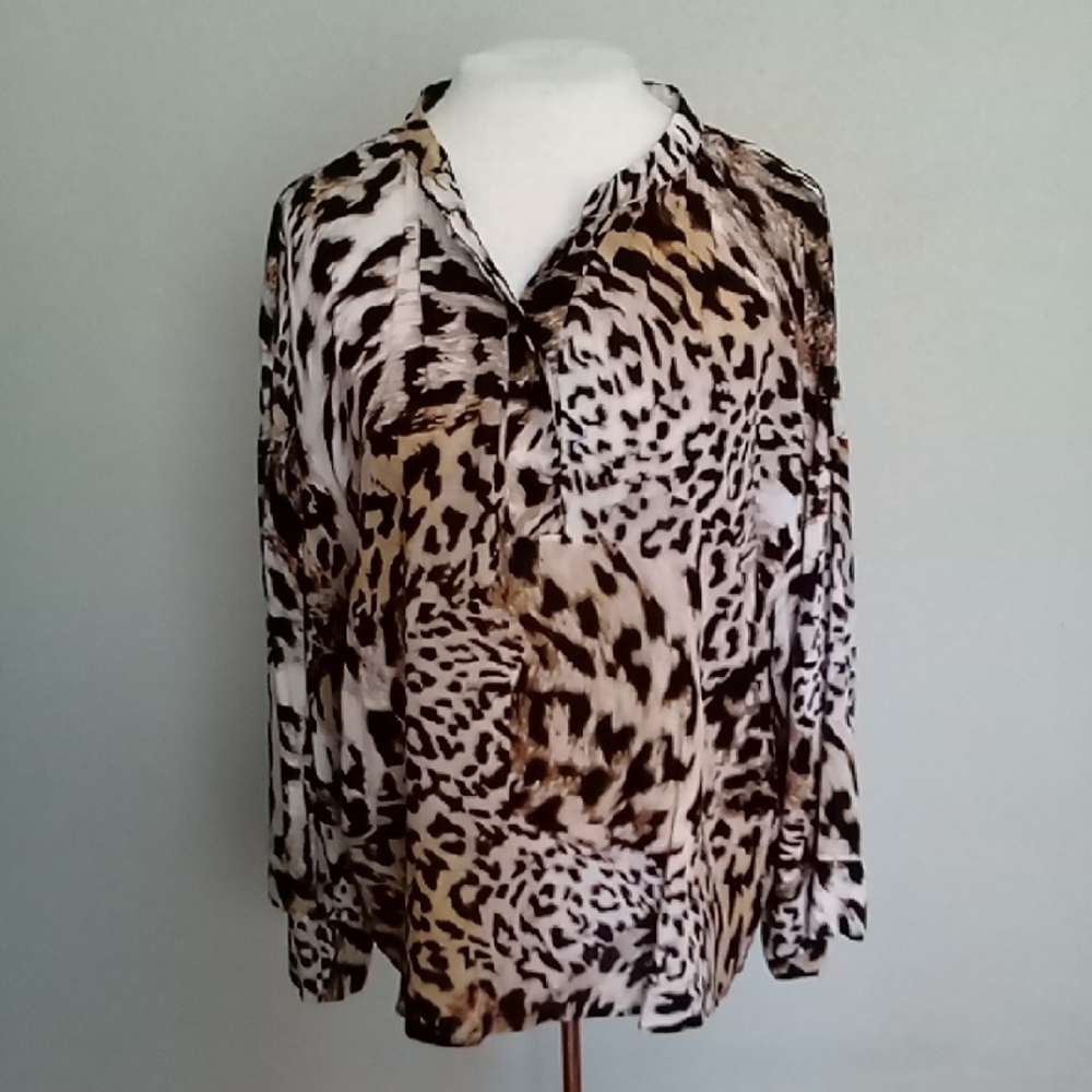 Banana Republic Animal Print Long Bell Sleeves Relaxed Fit Women's Blouse Size M